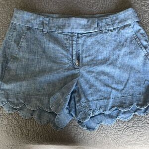 Scalloped edge chambray shorts